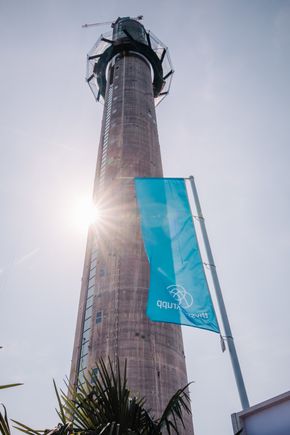 Dette testtårnet ble bygget i den tyske byen Rottweil for å teste Multi-systemet. <i>Foto: KIDKUTSMEDIA/ThyssenKrupp</i>