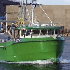 Sjarken Karoline er verdens første el-fiskebåt. Neste år kan den bli verdesn første med brenselcelle og hydrogentank. <i>Foto:  Selfa Arctic</i>