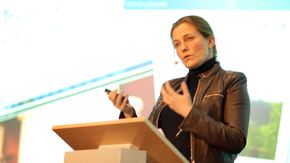 Alexandra Bech Gjørv i 2005 og leder for ny energi i Hydro. <i>Foto:  Oyvind Lie</i>
