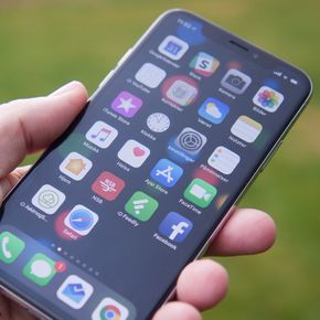 Apple iPhone X troner fortsatt på toppen. <i>Bilde:  Kurt Lekanger</i>