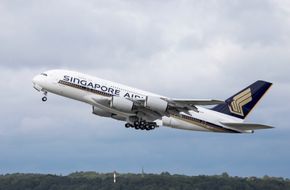 Et av de 15 A380-flyene som ble levert i 2017 var dette tilhørende Singapore Airlines, som har bestilt fem nye og skal innrede 14 eksisterende fly på nytt. <i>Foto:  Airbus</i>