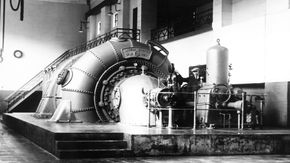 Damp: Den aller tidligste elektriske kraften ble produsert av dampmaskiner. <i>Foto: Ukjent, Oslo Museum</i>