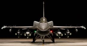 F-16 Block 70 kan bli produsert av Tata dersom Lockheed Martin vinner fram i India. <i>Foto:  Lockhed Martin</i>