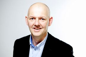 Anton Hagberg er sjef for marketplace i Komplett. <i>Foto:  Morten Rakke</i>