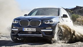 2018-modell BMW X3. Om en måned skal iX3 vises fram for første gang. <i>Foto:  BMW</i>