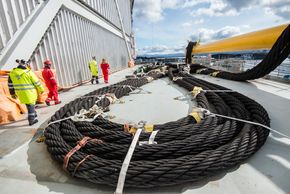 35 tonn med løftevaier skal flytte boligmodulen på plass. Den modulen befinner seg for tiden i Sverige. <i>Bilde:  Mathias Klingenberg</i>