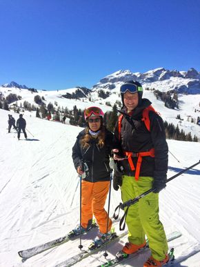 Slalåm: – Den ferien jeg setter aller mest pris på er når vi kan stå på ski. Her er jeg i Alpene med min elskede kone, Carina. <i>Foto:  Privat</i>