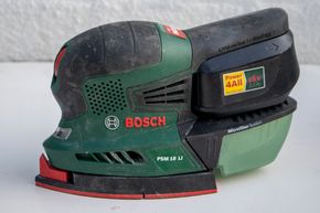 Til småjobbene: Plansliperen fra Bosch har god ergonomi og er behagelig å arbeide med. <i>Foto: Odd Richard Valmot</i>