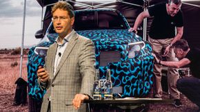 Daimler-direktøren, svenske Ola Källenius, skal være klar til å presentere en elektrisk fremtid for konsernets bilprodukter. Her fotografert under lanseringen av Mercedes EQC. <i>Foto:  Marius Valle</i>