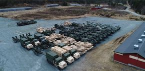 US Marines tok ut om lag 500 kampkjøretøy fra de norske lagrene i forbindelse med Strategic Mobility Exercise 17 i juni i fjor. <i>Foto:  US Marine Corps</i>