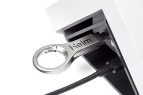 USB-pinnen med nøkkelen som kreves for å dekryptere sikkerhetskopiene. <i>Foto: Helm/Carlton Canary</i>