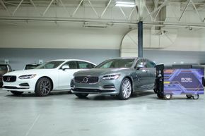 Volvo Cars Tech Fund investerer i Freewire, som lager ladeløsningen Mobi. <i>Foto:  Volvo Cars</i>