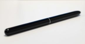 Penn: Samsung-brettet kommer med digital penn i prisen. Apples nye iPad-modellerer har en ny type, men den koster ganske mye ekstra. <i>Foto:  Eirik Helland Urke</i>