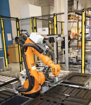 Innkjøring av robotene i batterifabrikken til Siemens i Trondheim. <i>Foto:  Tore Stensvold</i>