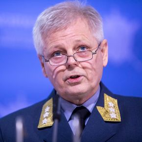 Sjef for Etterretningstjenesten, generalløytnant Morten Haga Lunde, mener Datatilsynet uttaler seg feil om forslaget til ny e-lov. <i>Foto:  Ole Berg-Rusten, NTB scanpix</i>