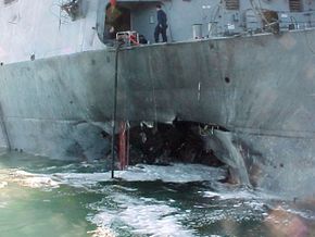 USS Cole etter terrorangrepet. <i>Foto:   HO / US NAVY / AFP</i>