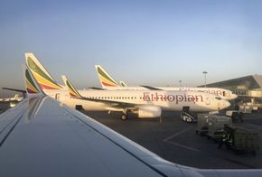 Et Boeing 737-800 fra Ethiopian Airlines står på Bole lufthavn i Addis Ababa på et bilde tatt 11. februar 2019. <i>Foto:  Ben Curtis</i>