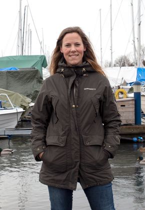Styreleder Birgit M. Liodden i Norsk Elbåtforening håper pilotprojekter i Oslo kan inspirere resten av verden innen elbåter. Foto: Mona Strande