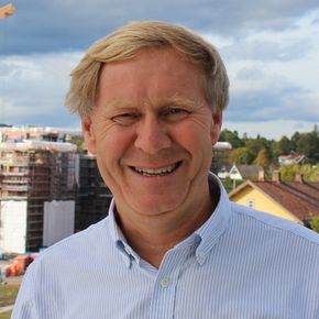 Jostein Ween Grav, sjefingeniør i seksjon for elsikkerhet i Direktorat for sikkerhet og beredskap (DSB). <i>Foto:   Trond Salater, NEK</i>