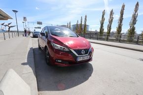 Nissan Leaf med 62 kWh batteri på Gardermoen. <i>Foto:  Marius Valle</i>
