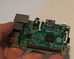 Det var en liten Raspberry Pi tilsvarende denne som skaffet angriperne tilgang til nettverkene hos Nasa-eide Jet Propulsion Laboratory. <i>Bilde: Thomas Marynowski</i>