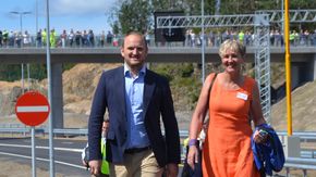 Samferdselsesminister Jon Georg Dale og utbyggingssjef Tordis Vandeskog, Nye Veier <i>Foto:  Nye Veier</i>