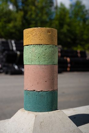 Asfalt kan nå produseres i alle ønskelige farger. <i>Foto:  Haakon Hoseth, Very Agency</i>