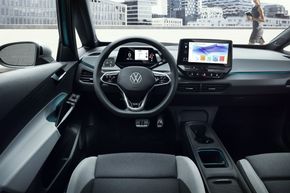 En 10-tommers skjerm utgjør hoveddelen av infotainmentsystemet. <i>Foto:  Volkswagen</i>