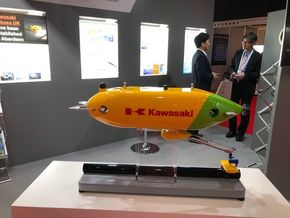 Testes i høst: Kawasaki Heavy Industries har laget denne modelle basert på teknologi og design fra sin produksjon av ubåter.