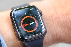 Kompasset er en av nyhetene i 5. generasjon Apple Watch. <i>Foto:  Kurt Lekanger</i>