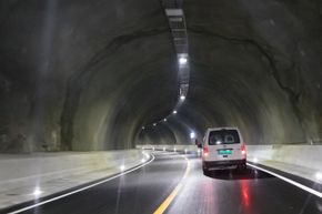 Ryssdalstunnelen på 760 meter er den lengste av de to tunnelene i prosjektet. <i>Foto:  Petter Bueng</i>