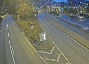 Vegvesenets trafikkamera ved Sandviken, viser at E39 er tømt for biler på vei mot sentrum. Bildet er tatt klokka 08.26. <i>Foto:  Statens vegvesen</i>