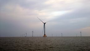 Vindkraft til havs er raskt voksende. Her fra Rudong. <i>Foto:  Marius Korsnes, Gemini.no</i>