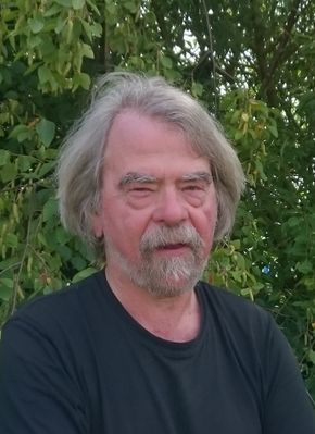 Einar Flydal har siden han ble pensjonert i 2011 blitt en iherdig kritiker av norsk strålevern.