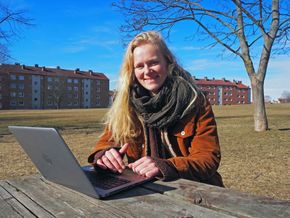 Victoria Lofstad-Lie er i ferd med å ta en innovasjonsdoktorgrad ved Institutt for teknologisystemer. <i>Foto:  Bjarne Røsjø/UiO</i>