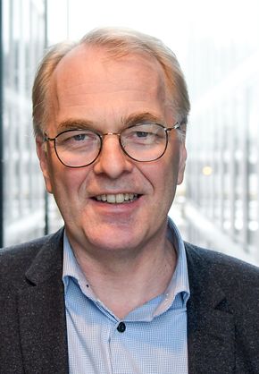 Bjørne Grimsrud, leder for økonomi og virksomhetsstyring i Vegdirektoratet. <i>Foto:  Knut Opeide, Statens vegvesen</i>