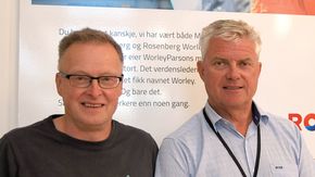 Utviklingssjef Knut Høiland (t.h.) sammen med Einar Sundal, som er opphavsmann til ideen om Flexifloat-konseptet. <i>Foto:  Rosenberg Worley</i>