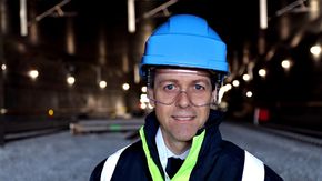 Knut Arild Hareide håper at reduksjonene i utslipp fra biler kan føre til kutt i andre tunneler i framtiden. <i>Foto:  Tor Livius Midtbø/SD</i>