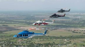 De fire Bell 525-testflyene i formasjon i nærheten av Bell’s Flight Research Center i Arlington i Texas i september 2020. <i>Foto:  Bell</i>
