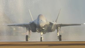 Slik så AN-9 ut etter første landing på Leeuwarden for halvannet år siden. <i>Foto:  Pro Shots Photo Agency</i>