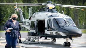 Oslo helikopterplass Taraldrud ligger i luftlinje cirka 14 kilometer fra statsminister Erna Solbergs kontor. Hun ankom den offisielle åpningen av beredskapssenteret i et av AW169-politihelikoptrene. <i>Foto:  Eirik Helland Urke</i>