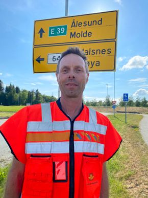 Prosjektleder Harald Inge Johnsen og E39 Ålesund-Molde har valgt en kontraktsstrategi som åpner for store og små entreprenører. <i>Foto:  Statens vegvesen</i>