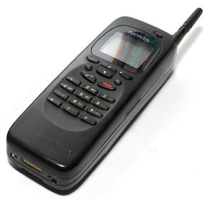 Nokia 9000 Communicator <i>Foto:  <a href="https</i>