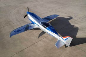 Rolls-Royce skal etter planen levere elektriske fly til Widerøe. <i>Foto: Jane Stockdale, Rolls-Royce</i>