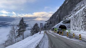 Den nye tunnelen mellom Blakset og Robjørgane i Stryn kommune avløser to gamle tunneler som var både smale og dårlige. <i>Foto:  Vestland fylkeskommune</i>