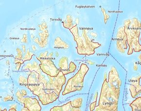 Nord for Tromsø ligger Karlsøy kommune, som består av blant annet Reinøya og Vannøya. <i>Illustrasjon:  Norgeskart</i>