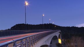 Rekkverk og lysmaster er noen av produktene som Saferoad skal presentere på Intertraffic 2022. <i>Foto:  Saferoad</i>