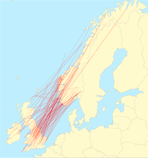 Illustrasjonen viser funn av ringmerkede rødvingetrost mellom Storbritannia og Norge. Rødvingetrost trekker om natten i store antall. <i>Illustrasjon:  Stavanger museum</i>