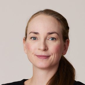 Maria Therese Mikkelsen er advokat og spesialist på fornybar energi i advokatfirmaet Selmer. <i>Foto:  Sebastian S. Bjerkvik</i>
