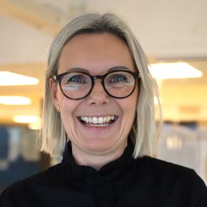 Lisa Edvardsen Haugan er sjef for Kongsberg Maritime. Kongsberg har et godt forhold til Sjøforsvaret som styrkes med vedlikeholdskontrakten. <i>Foto:   Tore Stensvold</i>